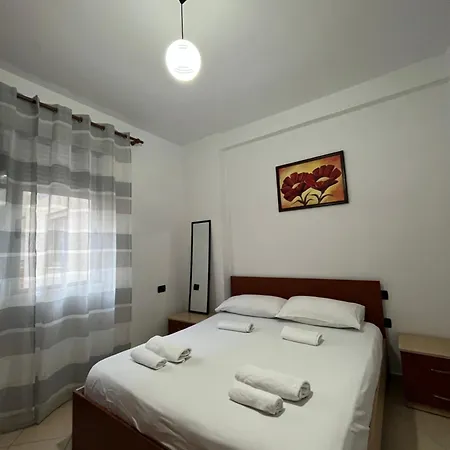 Vlora Central Stay 公寓 *